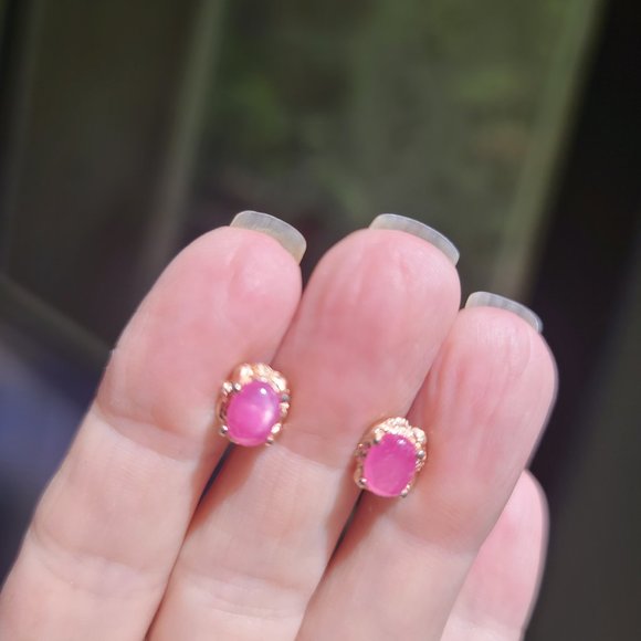 2k Star Ruby Rosegold solitaire studs - Picture 3 of 8